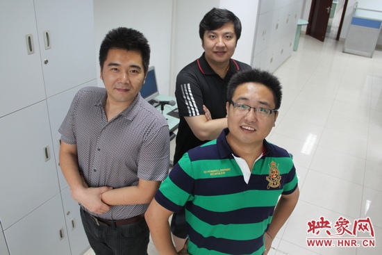 《網(wǎng)絡(luò)全搜索》主持人康巖、陳弓、趙凱