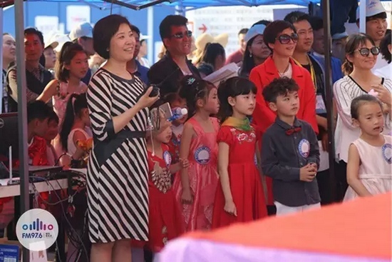 等等，這畫(huà)風(fēng)轉(zhuǎn)變太快我不明白了，看見(jiàn)啥了突然這么高興？