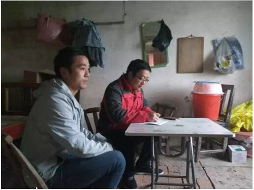 為盡快進(jìn)行資助 河南體彩及時(shí)家訪(fǎng)