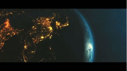 夜晚，人類活動(dòng)使用的電燈會(huì)閃耀明亮的光芒