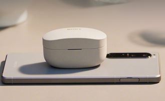 WF-1000XM4續(xù)航持久 同時具備無線充電功能