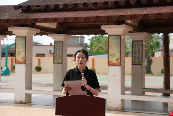 海南大學(xué)的大學(xué)生代表姚薔