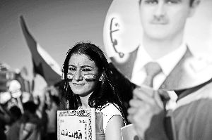 1日，土耳其民眾游行支持巴沙爾政權。新華社發(fā)