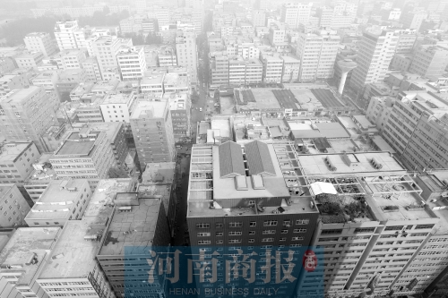 陳寨密密麻麻的出租房，或許將成為歷史  鄧萬(wàn)里/攝