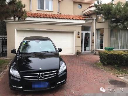 該外籍男子的車輛。（網(wǎng)友供圖）