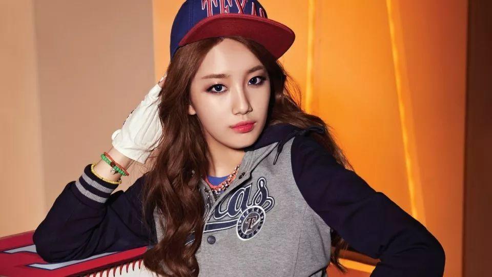 從李敏鎬到李棟旭，再次分手的“男神收割機”裴秀智被嘲太花心？