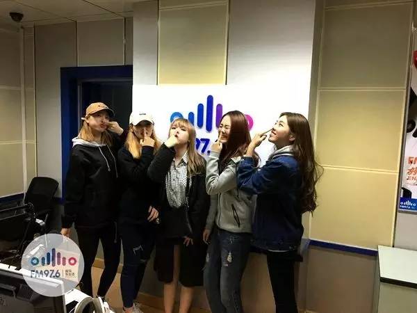 豬鼻行動！預(yù)備……按！長腿妹妹都是天然美女哦！