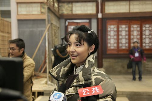 《大河兒女》演員接受媒體專訪。