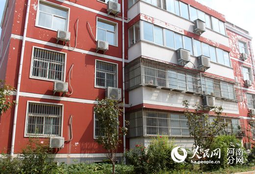 盤(pán)金垴村民住上平原新社區(qū)