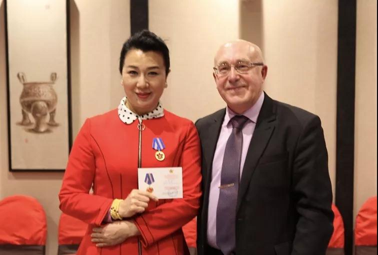 演出代表團團長、河南豫劇院黨委書記 汪荃珍